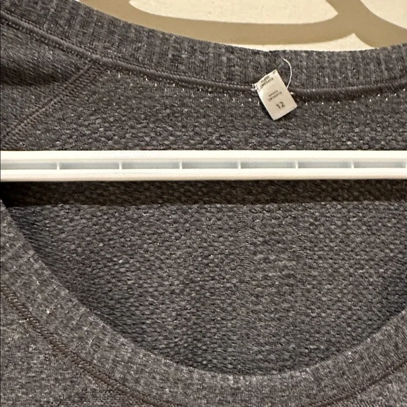 Lululemon running shirt - Picture 3 of 8